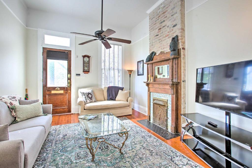Historic Townhome - 2 Mi to French Quarter!