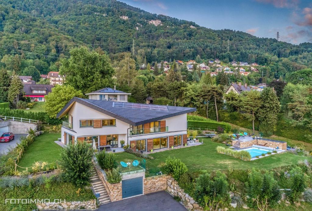 Montreux Holiday Home