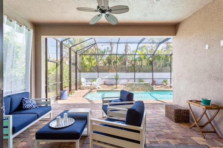 Perfect Naples - Saltwater Pool - 2 Master BR - 3 BR3BA