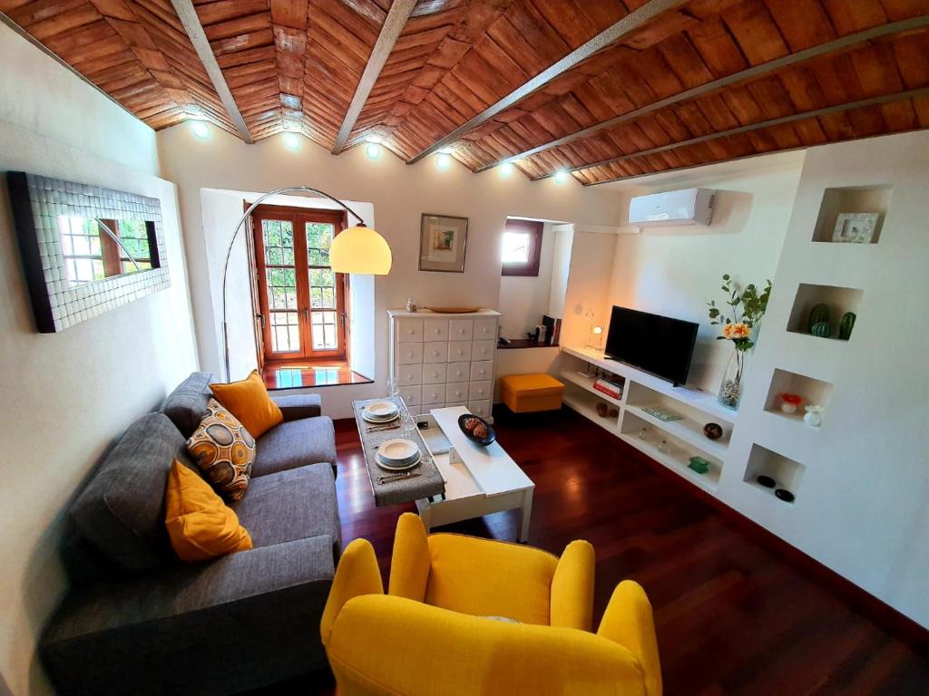 Almocabar Luxury Apartment