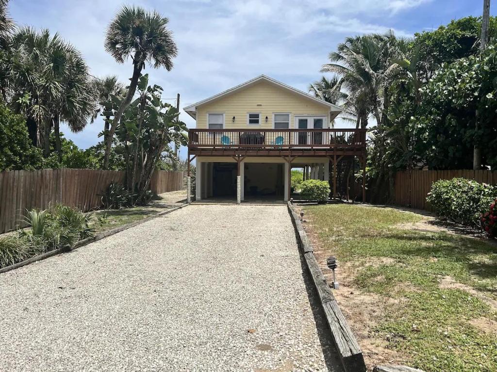 Comfy Beach House on Vero Beach