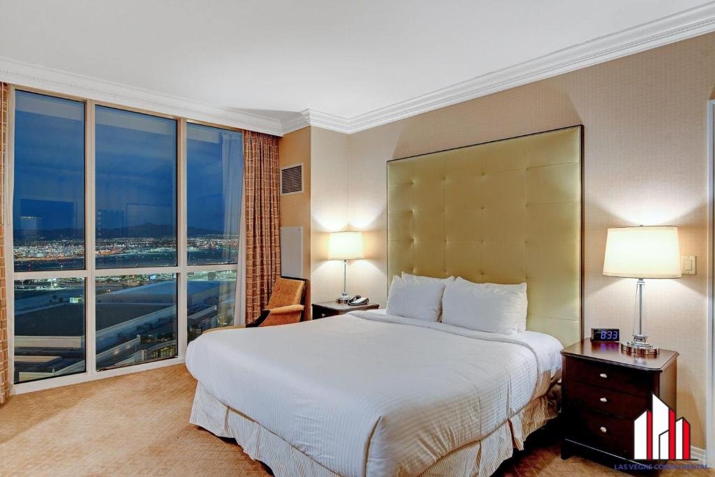 MGM Signature-20-620 1Br 2Ba Balcony Suite