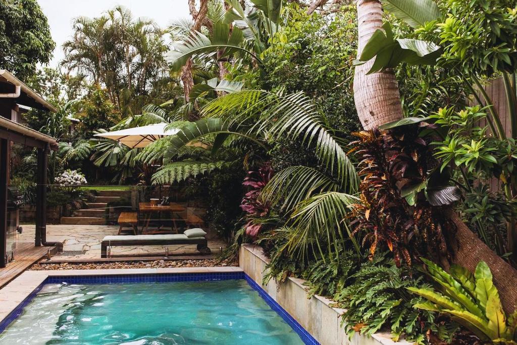 Beach Jungle - Pool & Hot Tub in Beachside Oasis