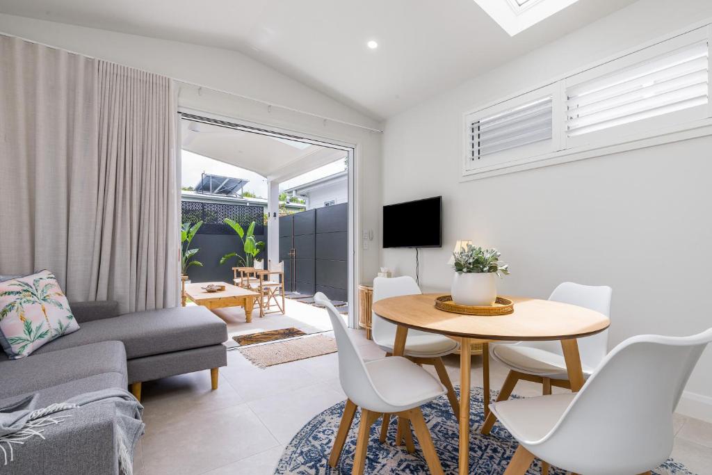 Sunny Palm Cottage Byron Bay - Brand New