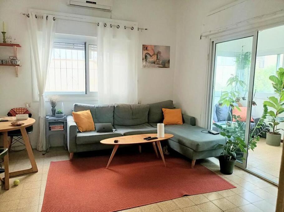 Cozy Haven - Heart of Tel Aviv