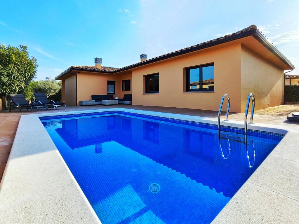 Casa con piscina en L'Estartit