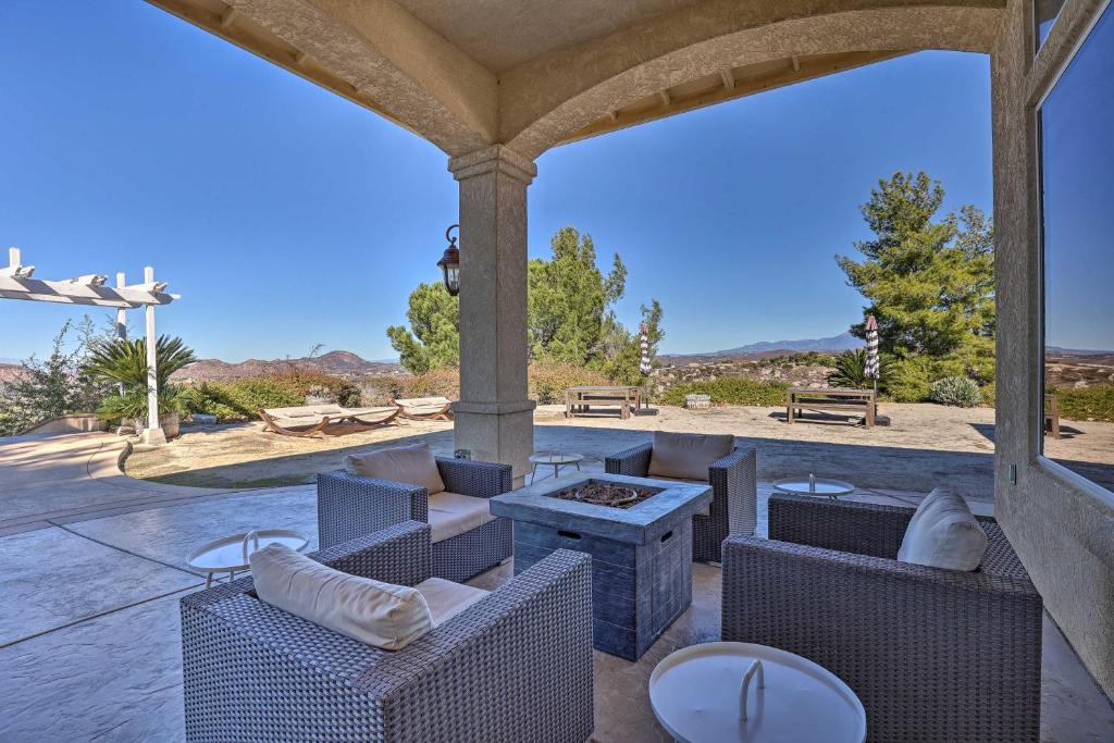 Charming Temecula Home with Hot Tub, Mountain Views!