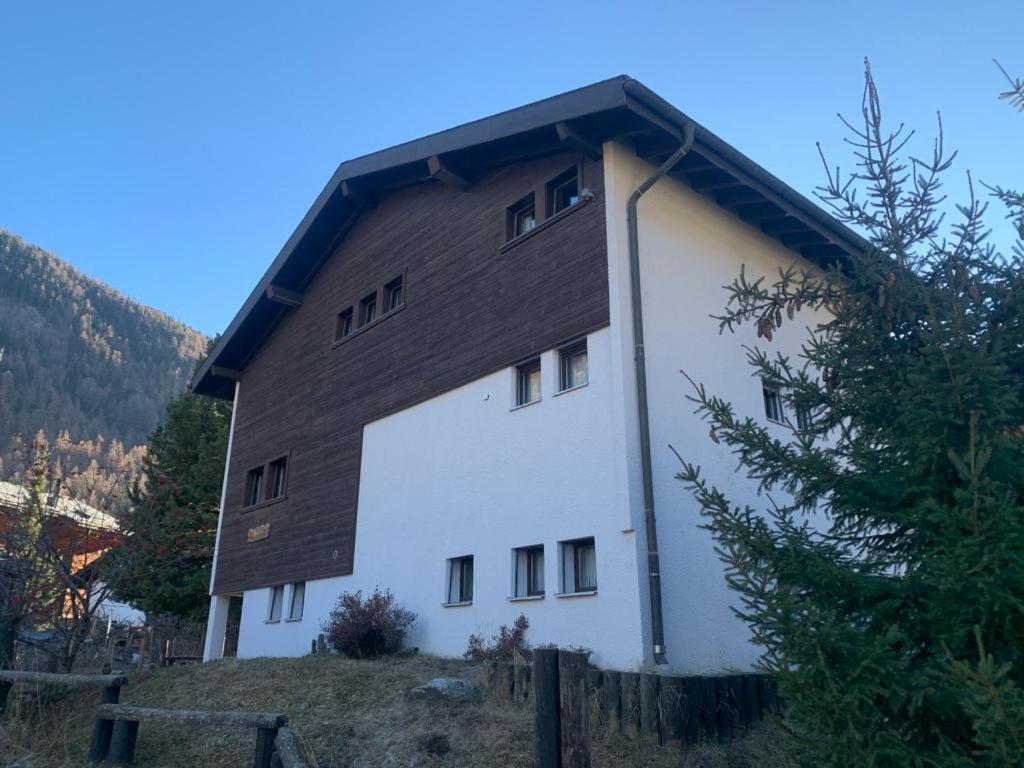 Private Chalet near Gondola in Zermatt